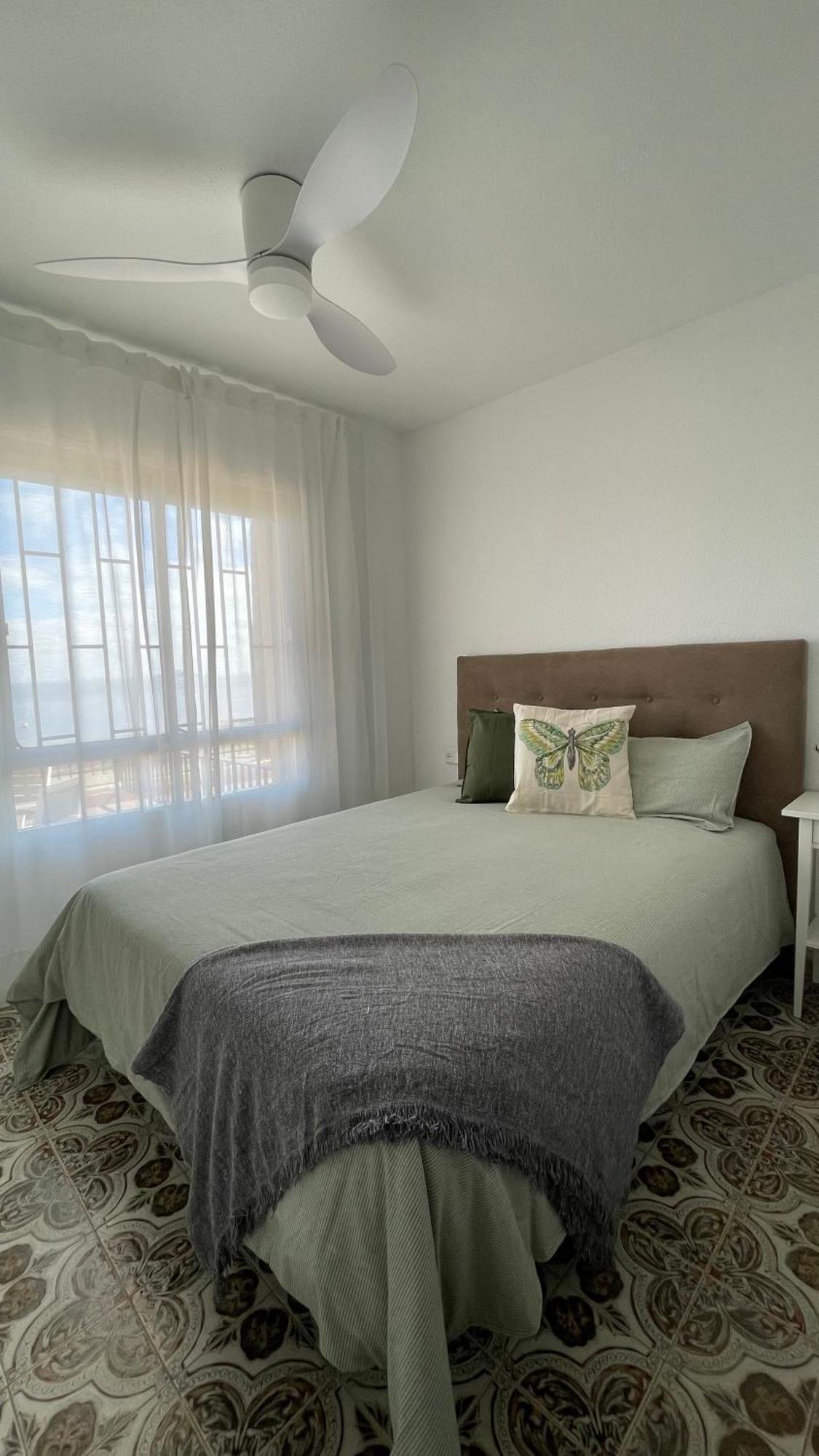 Charming Beachfront Apartment Murcia Buitenkant foto