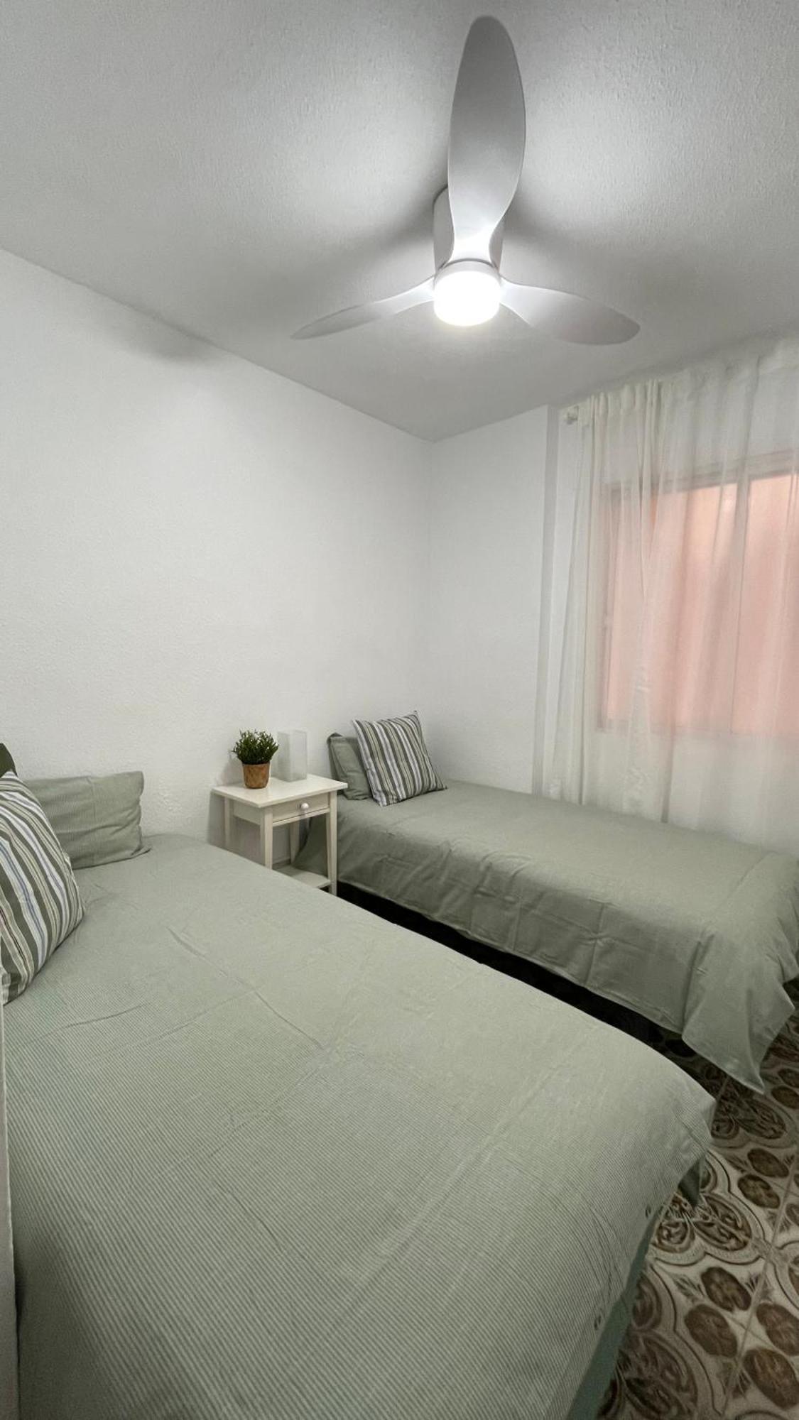 Charming Beachfront Apartment Murcia Buitenkant foto