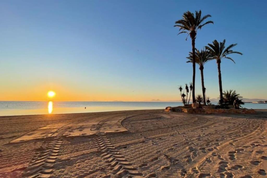 Charming Beachfront Apartment Murcia Buitenkant foto